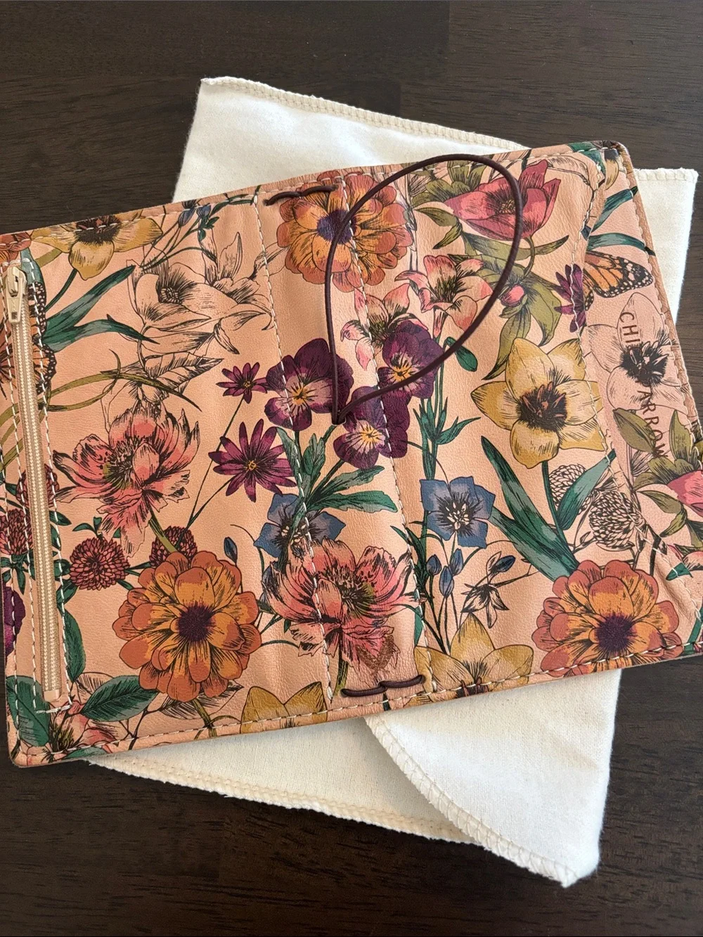 Chic Sparrow Sidekick Vintage Floral Leather Personal Size Cover Like New - Picture 15 of 16